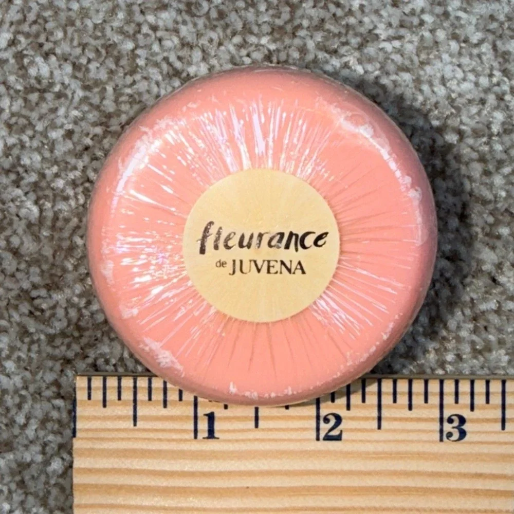 Vintage Juvena Fleurance Savon Swiss Bar Soap 125g with Floral Clam Shell Case